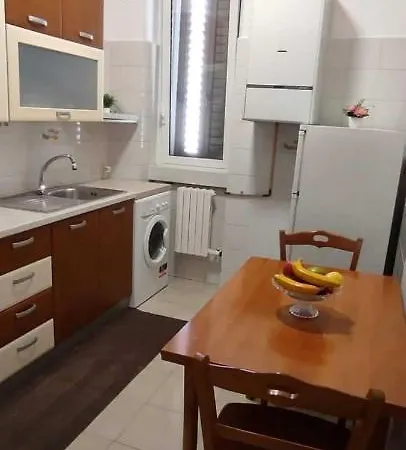 Apartamento A 50mt Dal Policlinico Con Wifi E Aria Condizionata *