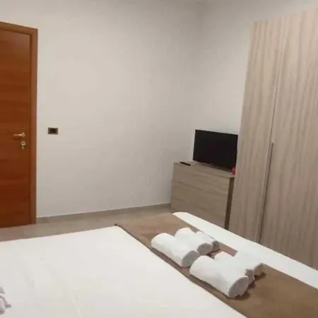 Apartment A 50mt Dal Policlinico Con Wifi E Aria Condizionata *
