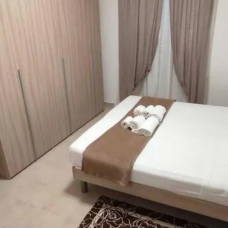 Apartment A 50mt Dal Policlinico Con Wifi E Aria Condizionata